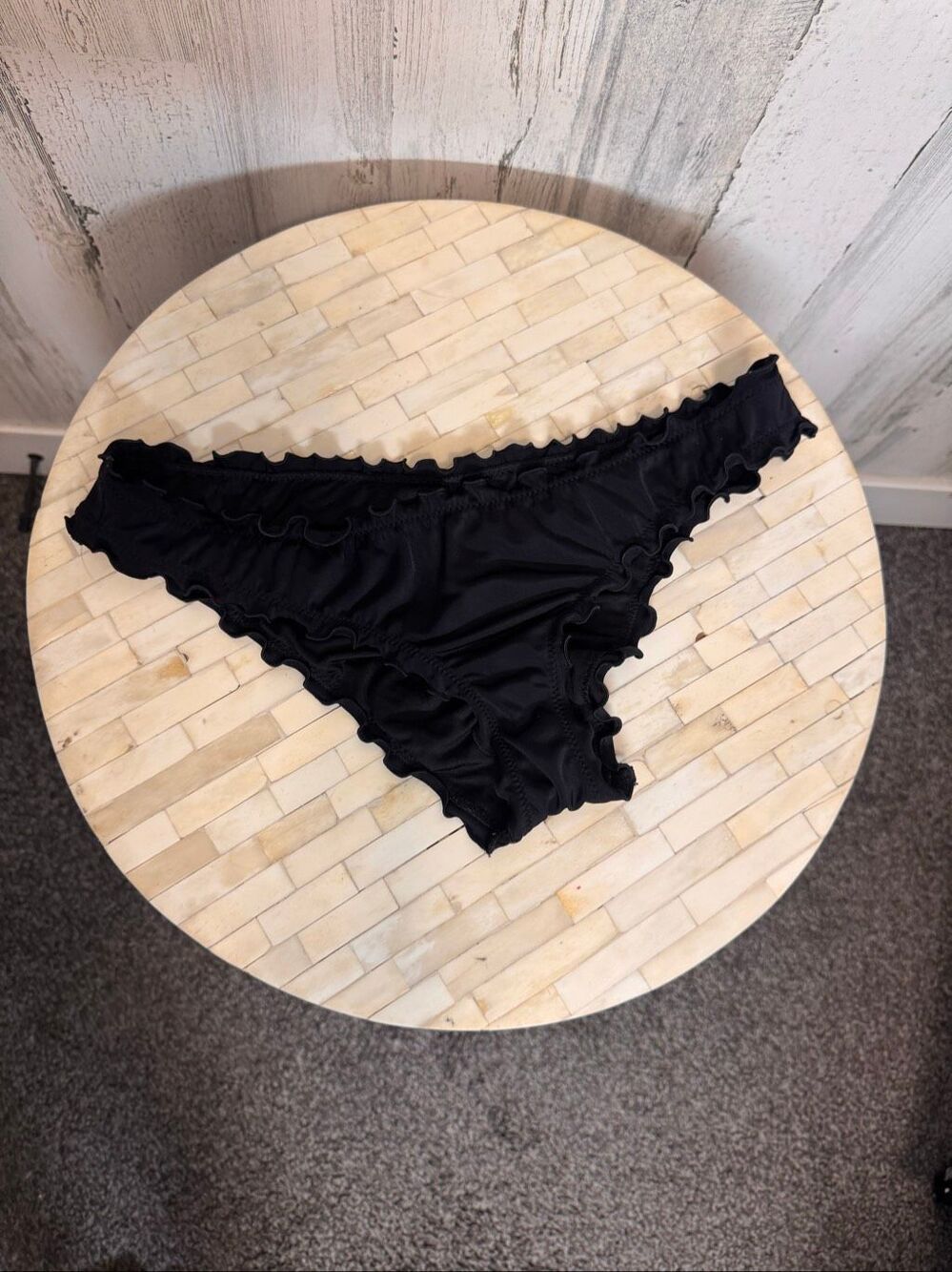 Shade & Shore Ruffle Scrunch Cheeky Bikini Bottoms Womens Medium Solid Black